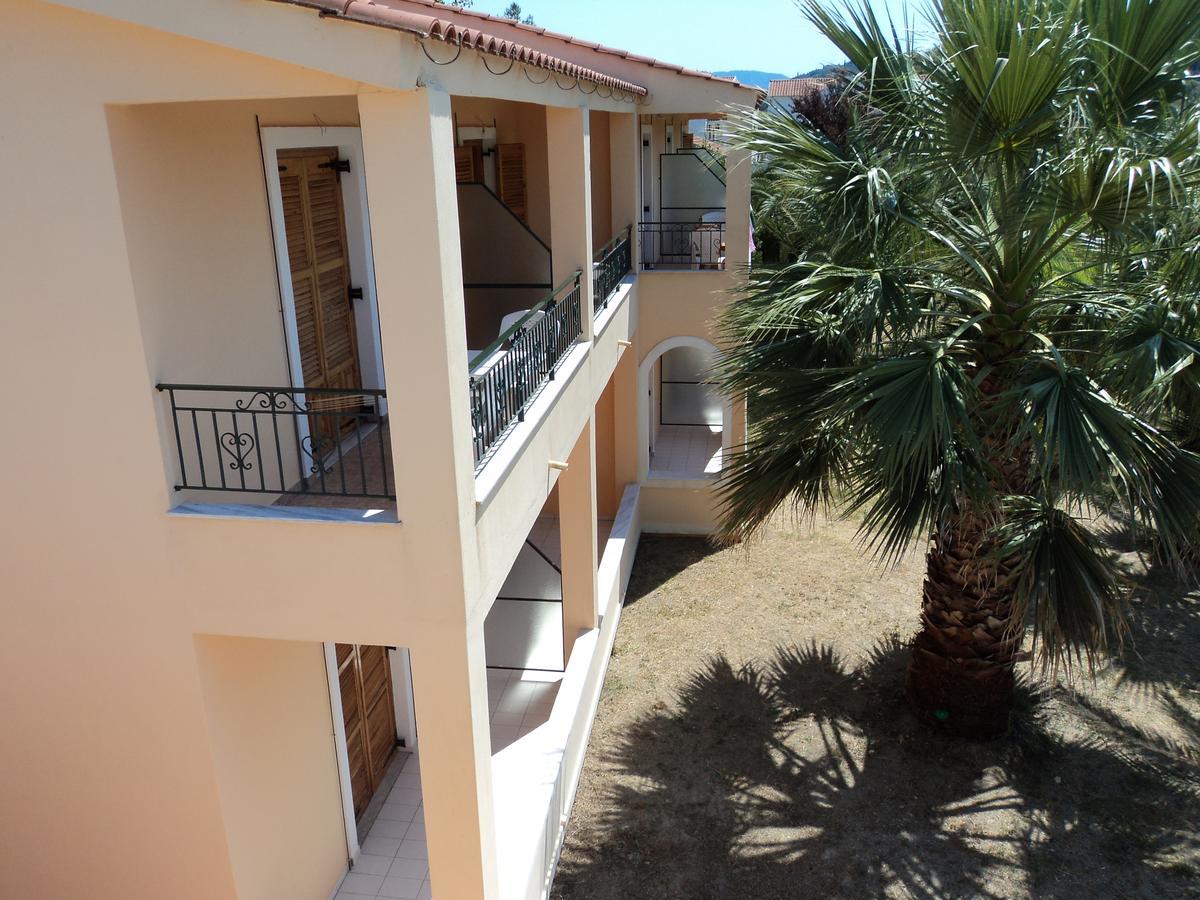 Aparthotel Faethon Karousadhes  Exterior foto
