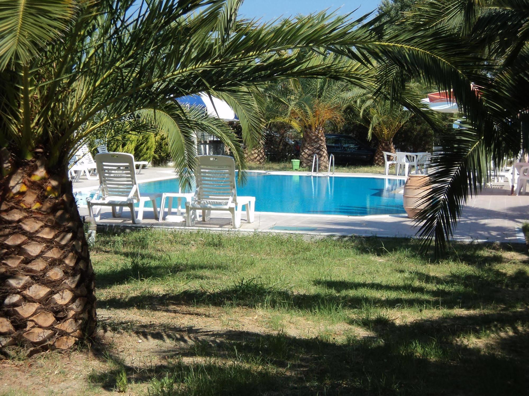 Aparthotel Faethon Karousadhes  Exterior foto
